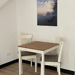 לינה וארוחת בוקר Kroeger 4*